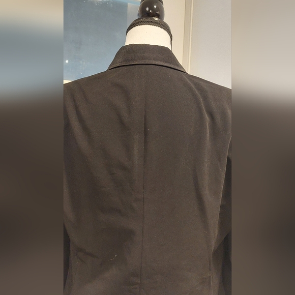 Elegant Black Women's Blazer - Picture 7 of 9